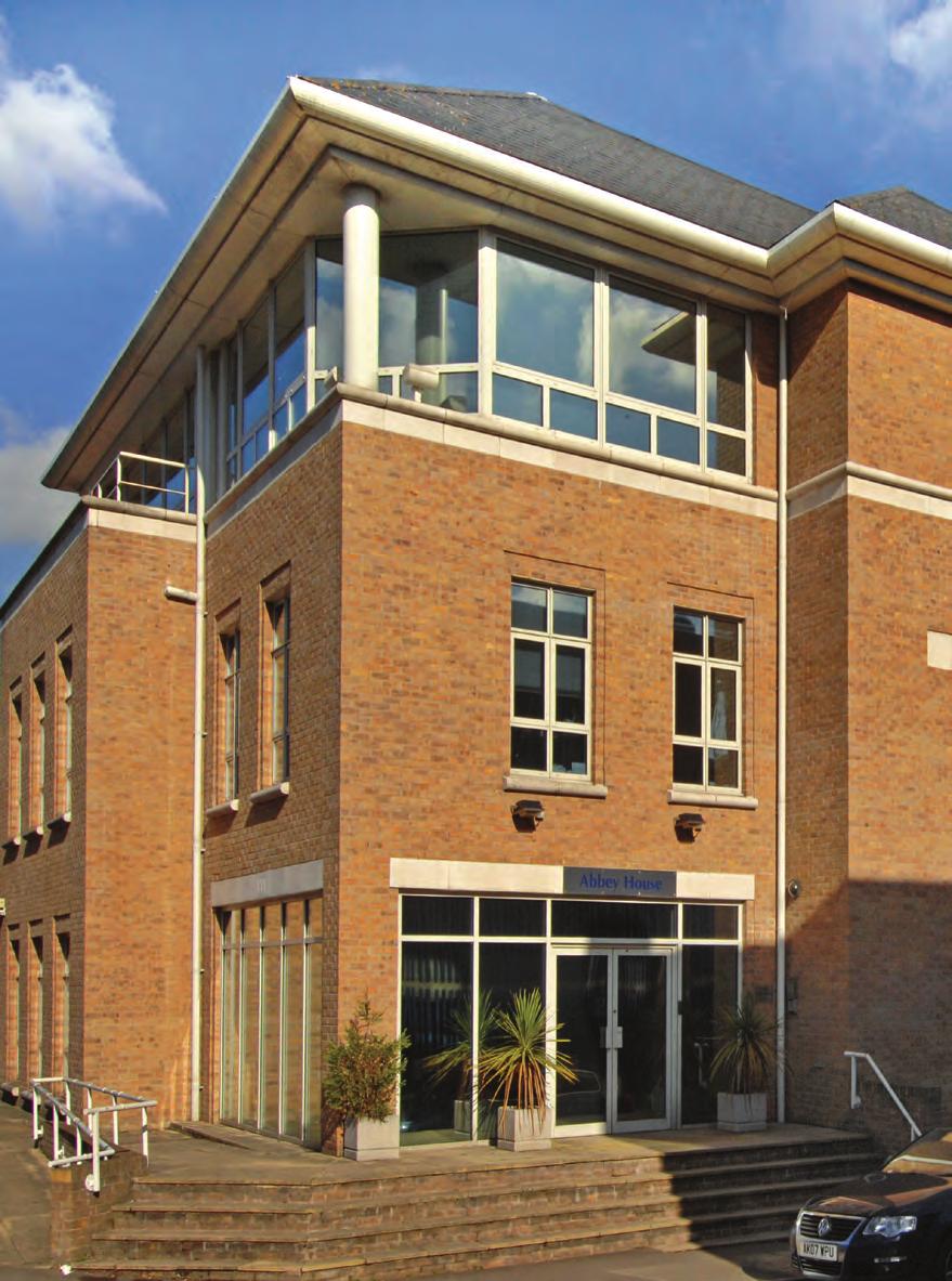 Investment Summary Key southern M25 office centre Good position in the town s core office area. High quality building built in 1999, providing 14,961 sq ft (1,390 sq m) of open plan offices.