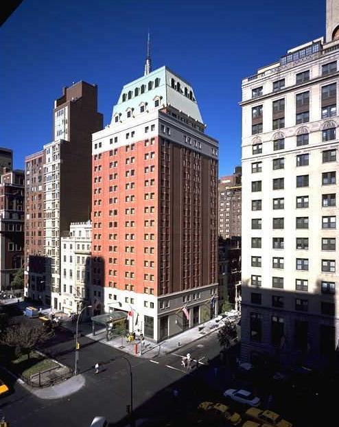 Fact Sheet Hotel Details Location: Within walking distance of Grand Central Station, Broadway theatres, The Empire State Building, Fifth Avenue shops and The United Nations.