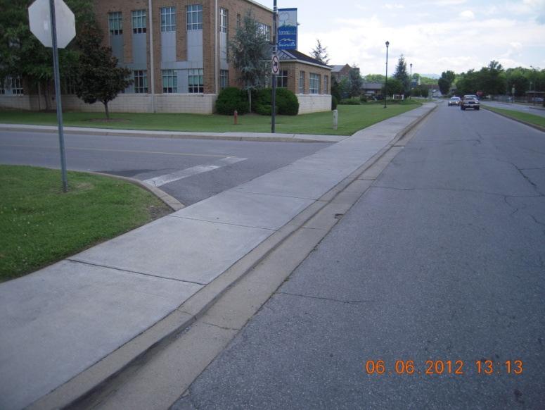 City of Sevierville Public Works Department Driveway Entrance Construction Policy July 30, 2012 On sections of streets that are equipped with curb, gutter, and sidewalks, all