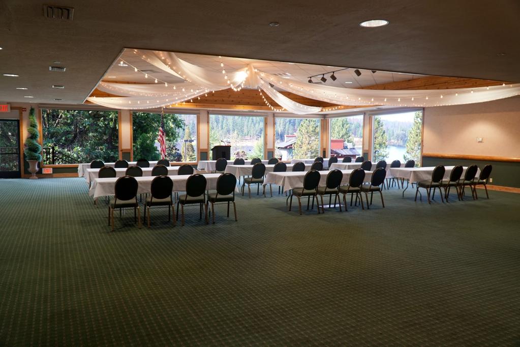 one large banquet space that can accommodate up to 400 guests.