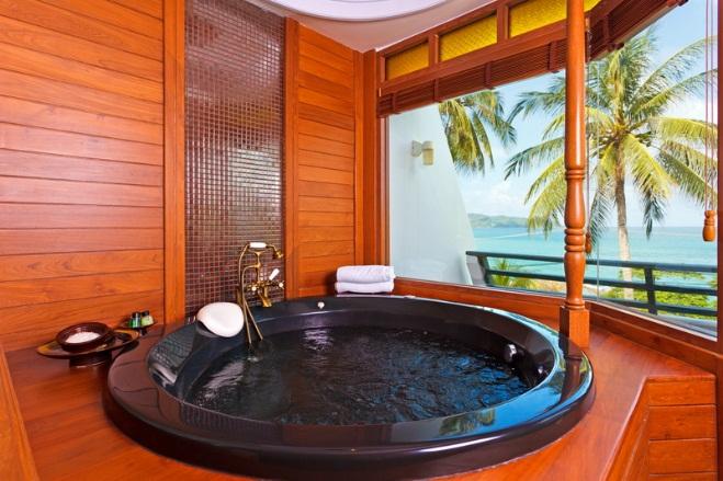The classy interiors at this Patong 5 star hotel, feature wooden floors, private balconies, relaxing bathtubs or Jacuzzis,