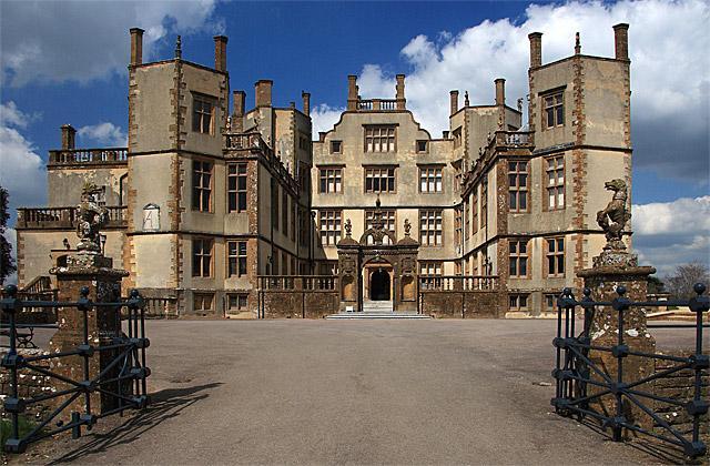 Day 4 Visit to Sherborne Castle, Dorset Pack your suitcases before breakfast at the hotel. You will picked up by your coach for the journey to Exeter by way of Sherborne Castle.