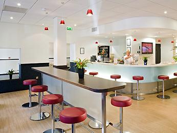 Ibis Hotel Ibis York Centre hotel is a budget hotel, located at the gates of the city walls, within a short walking distance from the Train
