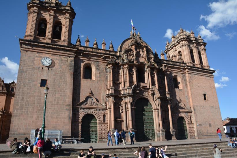 DAY BY DAY ITINERARY DAY 1: ARRIVE TO CUSCO At your arrival to Cusco Airport our representative will be waiting for you to take you you hotel located at center of the City.