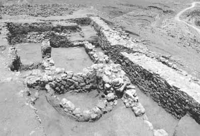 EB IIIB (2500-2300 BC) Building B1 with semi-circular