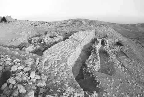Table 1: Architectural and stratigraphic phasing of Khirbat al- Batråwπ. L. Nigro, M.