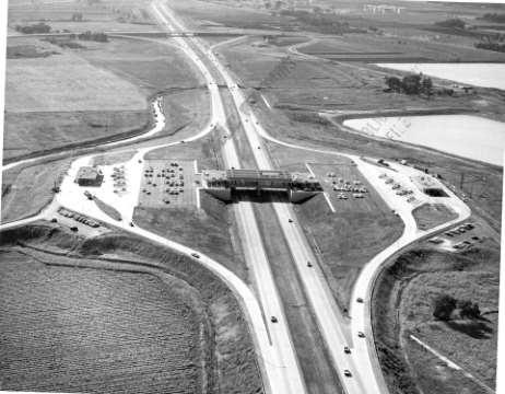 THIS IS THE NORTHWEST TOLLWAY IN THE SPRING OF 1959 LOOKING WEST