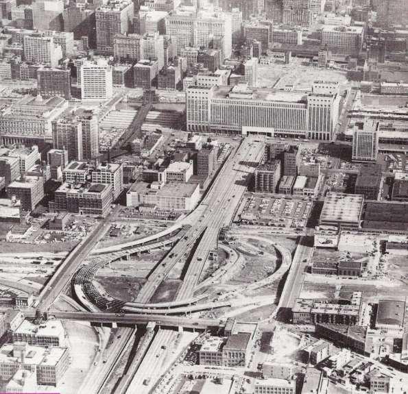 CIRCLE INTERCHANGE LOOKING EAST IN LATE 1960 OR EARLY 1961 WITH THE NEW RAMPS