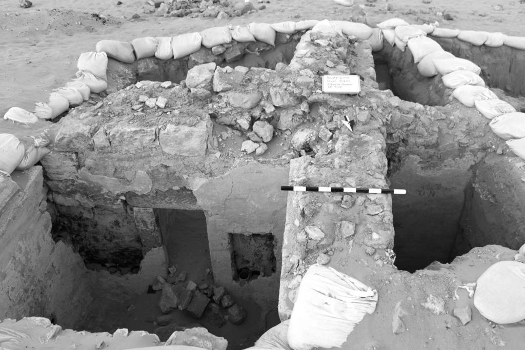 78 R. DARBY Syria 92 (2015) Figure 7. The bathhouse at ʿAyn Gharandal with the tepidarium in the foreground ʿAyn Gharandal Archaeological Project.