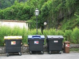 Leta 2008 so začeli uvajati ločeno zbiranje odpadkov in odvoz bioloških, kuhinjskih odpadkov.