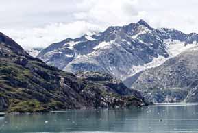 By cruiseur An Alaska cruiseur pairs a Voyage of the Glaciers cruise with three eight nights on land, either before or after you sail, for a more in depth experience.