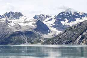 Think of a cruiseur as a comprehensive journey in the heart of Alaska. You ll find more information on cruiseurs on page 9. You ll find more information on cruises on page 3.