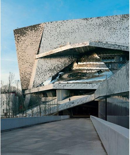 C U L T U R E NEW Opening of Louis Vuitton contemporary art foundation, of Philharmonie de Paris.