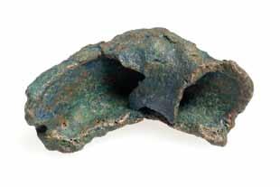 Zanimljivi su i ulomci predmeta od brončane žice (sl. 5) koji su vjerojatno bili dijelovi nakita i nošnje.