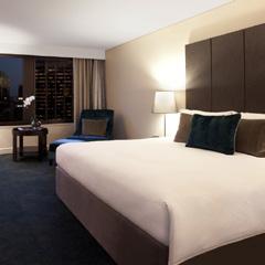 Located in the heart of Brisbane s arts and entertainment precinct, Rydges South Brisbane has a wide range of attractions on its doorstep including South Bank Parklands and the Brisbane Convention &