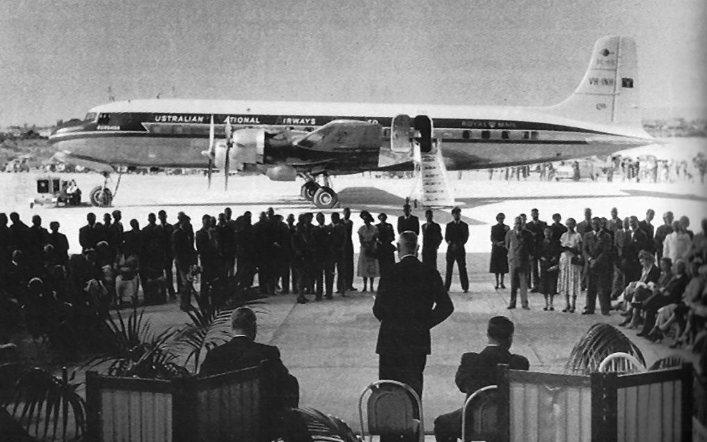 ANA DC-6B VH-INH Bungana, Adelaide Airport 1955 Due to ANA s continuing financial losses, the federal Liberal government proposed the introduction of a Bill that, in effect, assisted ANA and kept