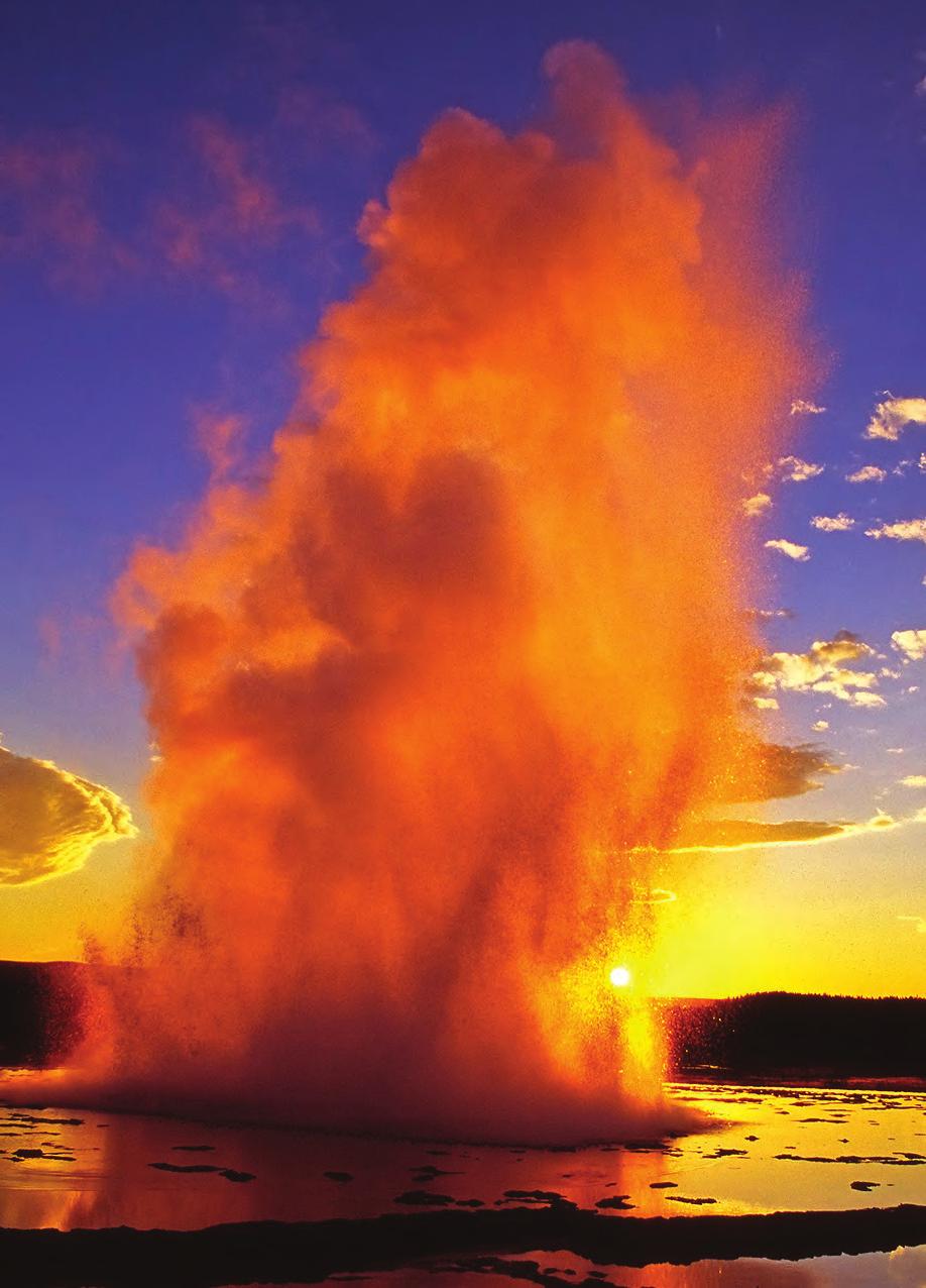 Area Highlights YELLOWSTONE NATIONAL PARK The world s first national park, a sliver of which lies in eastern Idaho, now attracts more than 2.8 million visitors each year.