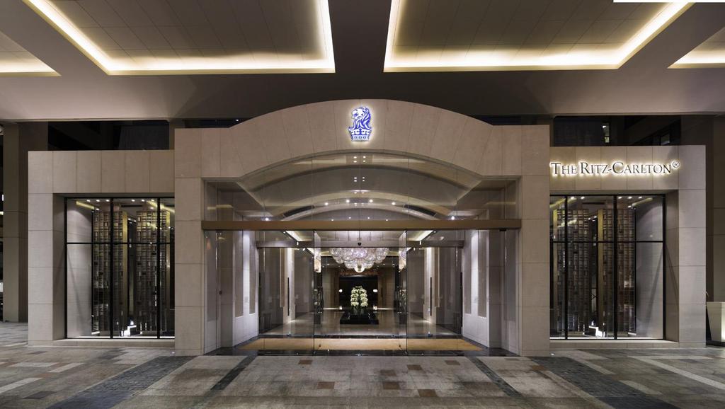 LOBBY ENTRANCE The Portman Ritz-Carlton, Shanghai is inviting all guests to discover the new arrival experience after completing six months lobby front entrance makeover this year.