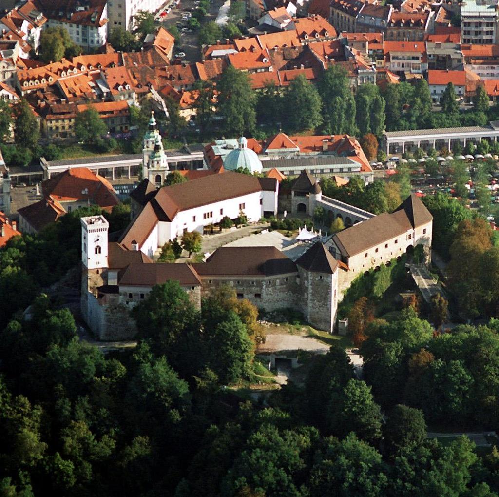 HITRA DEJSTVA Ljubljana Prestolnica Slovenije Površina: 275 km2 Št. prebivalcev: 283,000 Povprečna temperatura (januar): - 0,3 C Povprečna temperatura (junij): 20,7 C FPO Ne smete spregledati!