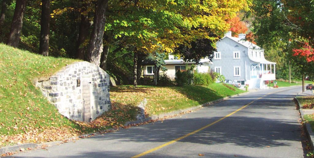 Tourist circuits to explore ROUTE DE LA NOUVELLE-FRANCE Route de la Nouvelle-France (New France Route) is linking Old Québec to the Beaupré Coast and traces the path taken by inhabitants of the