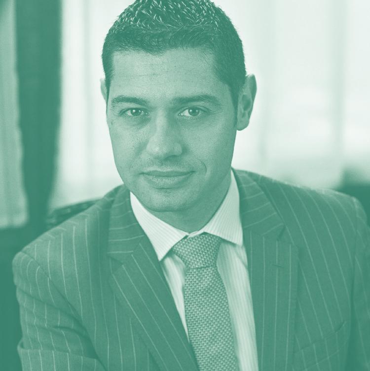 XVIII MASTER in hospitality and hotel management Stefano Potortì Stefano was born in the south of Italy and graduated in Economics with a major in Marketing and International Marketing from the