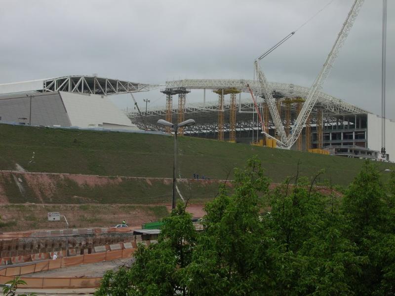 Corinthians Arena stimated cost R$ 850 millions (US$ 380 millions) 50% from tax