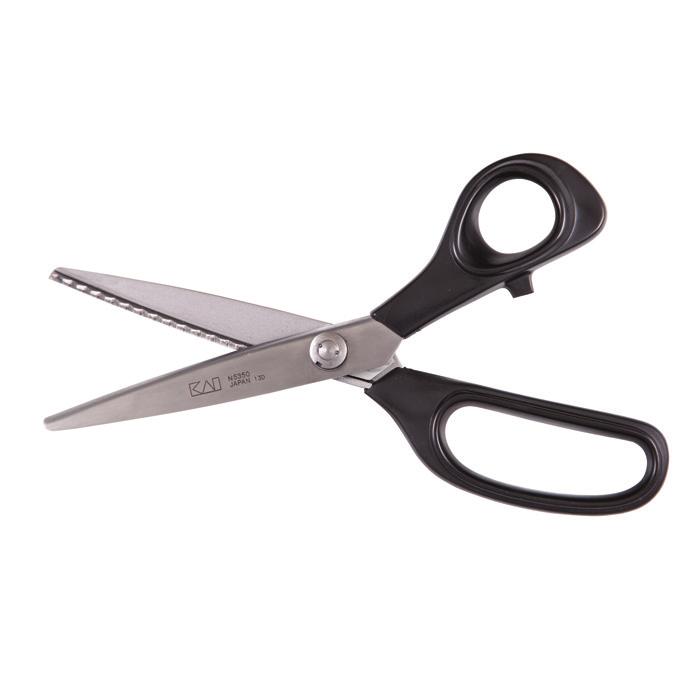 straight edge. Cuts woven cloth. Tip Handed N5350 Straight Standard Stainless Steel Sharp Right Metal Bent 3" 9 1/2" Utility Shears Stainless steel blades with sharp points. Soft to the touch handles.
