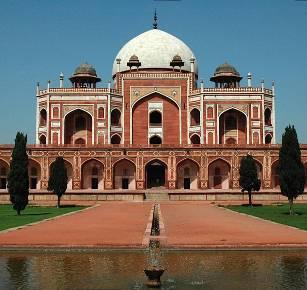 Delhi: The capital of Republic of India, Delhi is a bustling metropolis and a city of almost 17 million inhabitants.