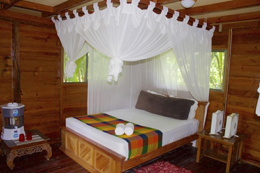 ACCOMMODATION BOCAS DEL TORO RED FROG BUNGALOWS Red Frog Beach Resort is located on one of the most stunning beaches in Panama, with two storey comfortable bungalows set in the quiet jungle surrounds.