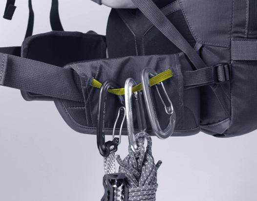 FEATURES Rope fastener Next to the pack opening you can find the rope compression strap.
