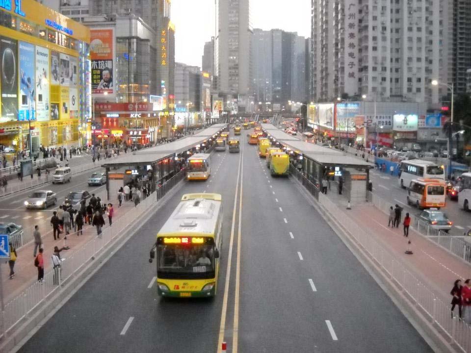 Guangzhou Dedicated right of way in central verge, with passing
