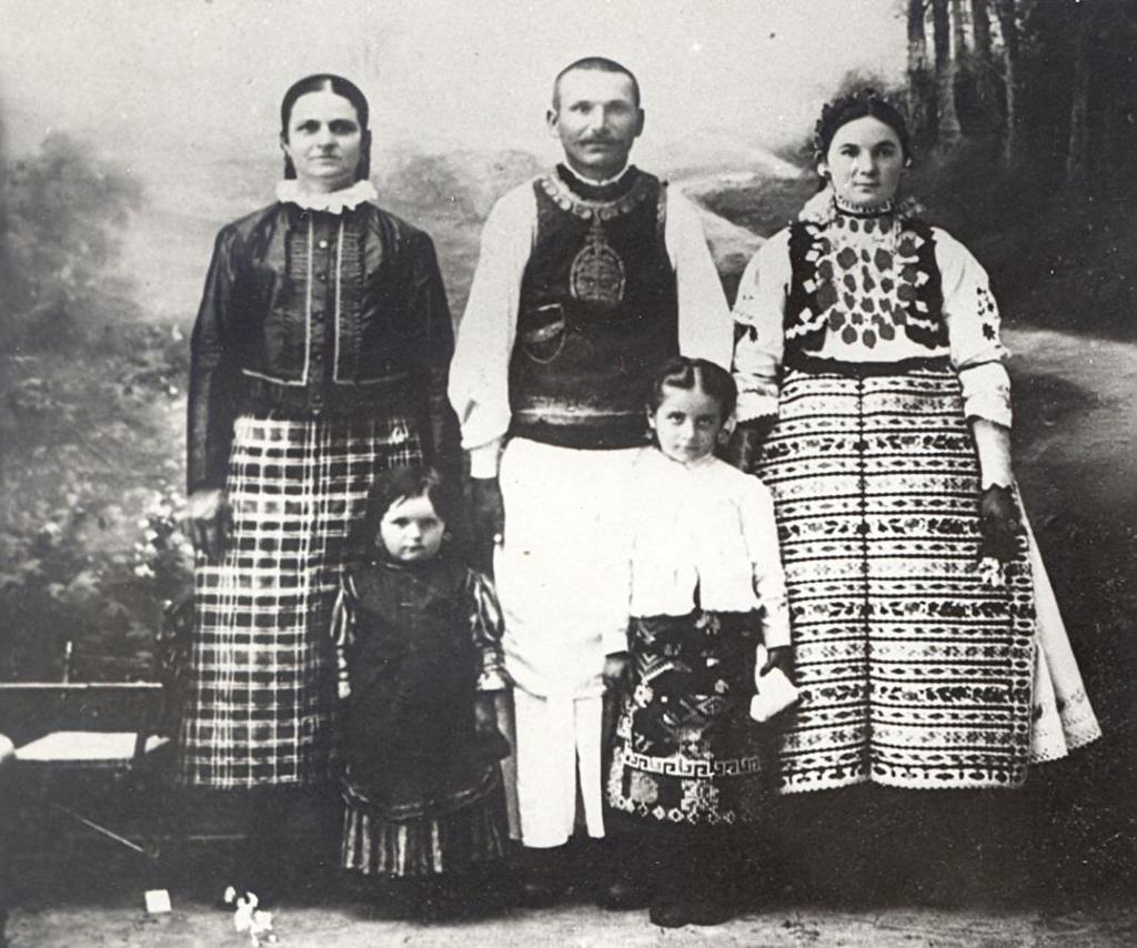 Romanian family from Barica,