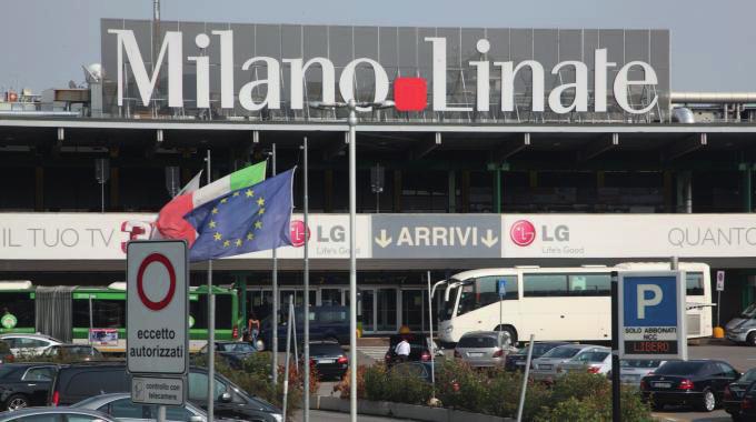 S Aéropt de Milan - Linate Open all year long by SWITCHBOARD HOURS Monday to Friday, from 9:00 am