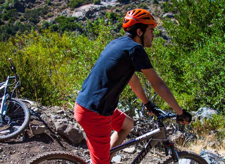 experience for mountain bikers. long pants, windbreaker or coat : Year round.