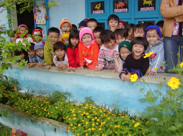 POVERTY REDUCTION THROUGH COMMUNITY-BASED TOURISM IN VIET NAM: A CASE STUDY 1.