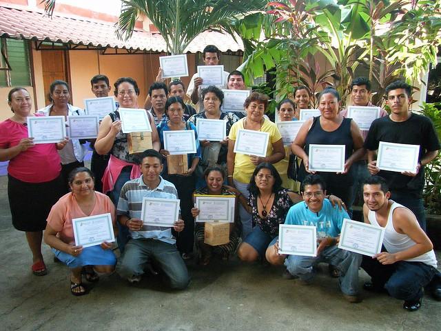MEET TH E ARTISANS Ducuale Grande (Pg. 3) Ducuale Grande is one of the cooperatives that is the most well organized that Esperanza en Acción works with.