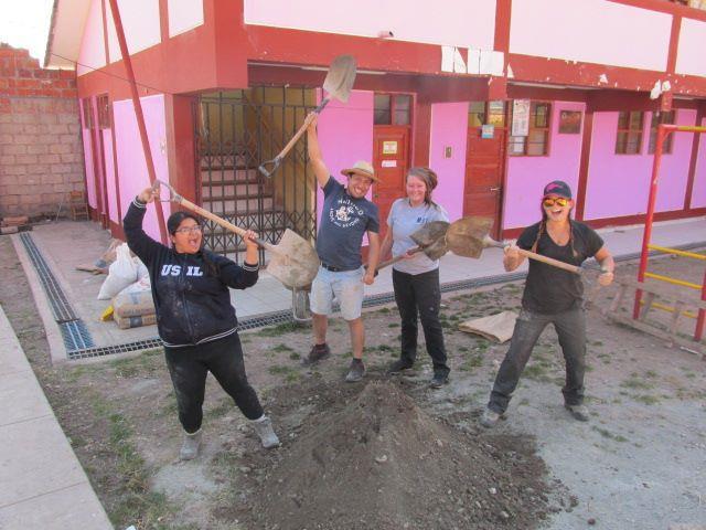 VOLUNTEERING AND SERVICE LEARNING We offer our international students in Cusco a wide range of options combining the learning process with social responsibility activities designed to meet the needs