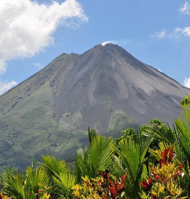 Arenal Volcano & Rainforest Tour Experience Costa Rica s world-renowned Arenal