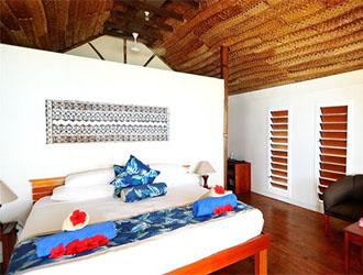 and 1 Bunk Bed) Situated directly on the beach, this villa offers a separate room for children which has a built in bunk bed.