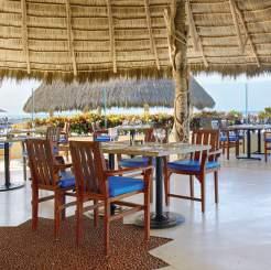 Snack restaurant Open from 11:00 a.m. - 7:00 p.m. Contemporary Italian and Mediterranean cuisine Dinner 6:00 p.m. 11:00 p.m. Located poolside, with a light menu of sandwiches, wraps, sushi, ceviche, seafood, hamburgers, tacos, guacamole and more.
