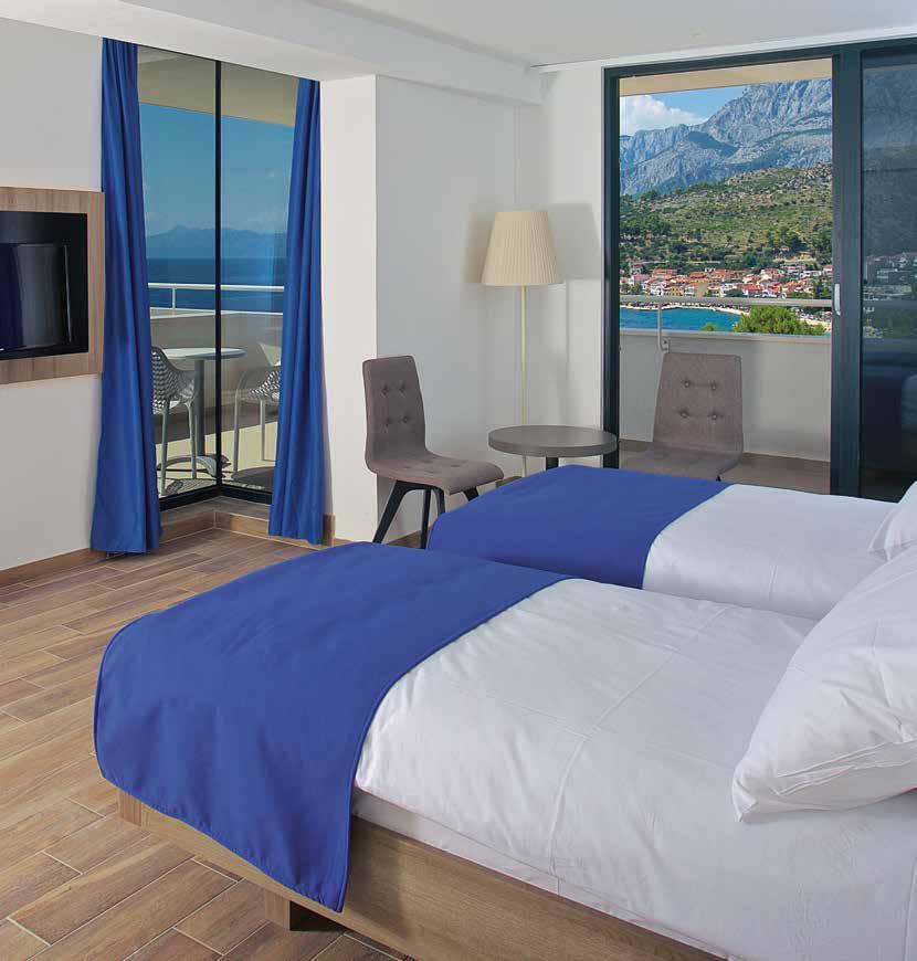 oprema soba guest room facilities Gosti hotela Medora Auri mogu uživati u moderno dizajniranim sobama.