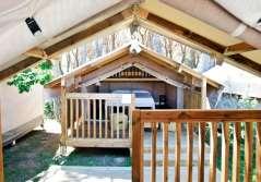 Its wooden natural colors wonderfully match with the surrounding environment, for a
