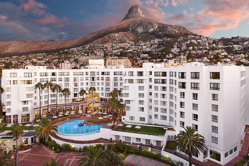 President Hotel***** Cape Town, South Africa Equipment: hotel: main restaurant, 2 cafeterias, pool right in front of the hotel, mini golf on the roof, tennis court, 24 hour reception; room: unlimited
