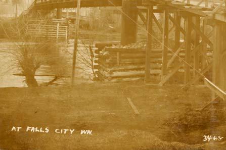 The crossroads personality of Fall City came from being located at this vital river crossing.