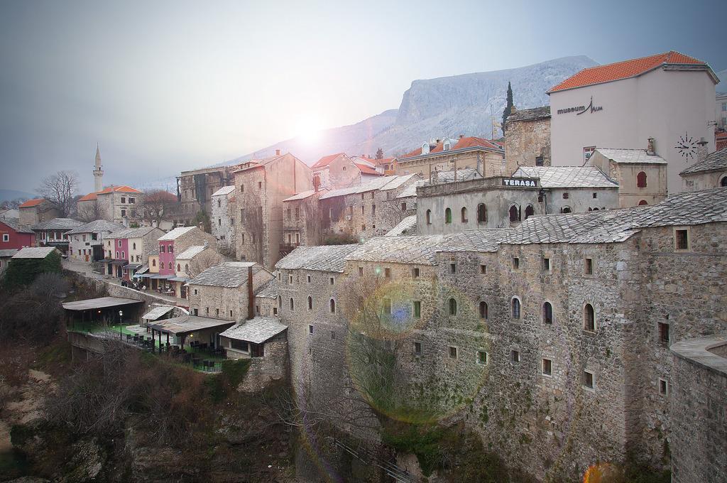 When you spend a night in Mostar, it is not the sound that wakes you up in the morning, but the light. I know this from my own experience.