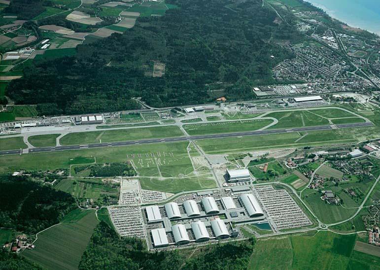 41 Letter of Intent: Flughafen Friedrichshafen Total area: 150 ha 1 runway: Runway 06/24: 2.356m Approx.