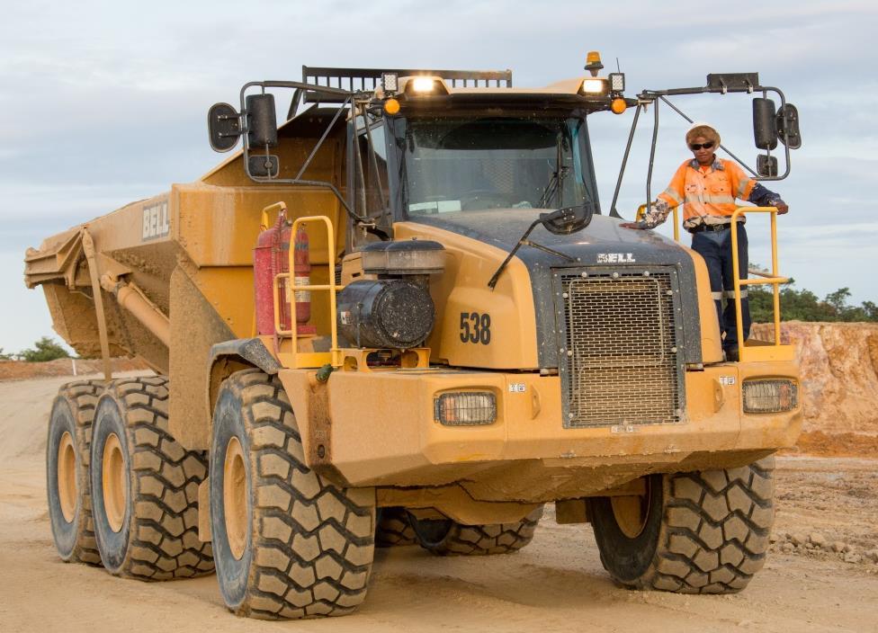 audits Heavy vehicle safety - training focus in FY16 Strong team commitment 6 / PNG Mining & Petroleum