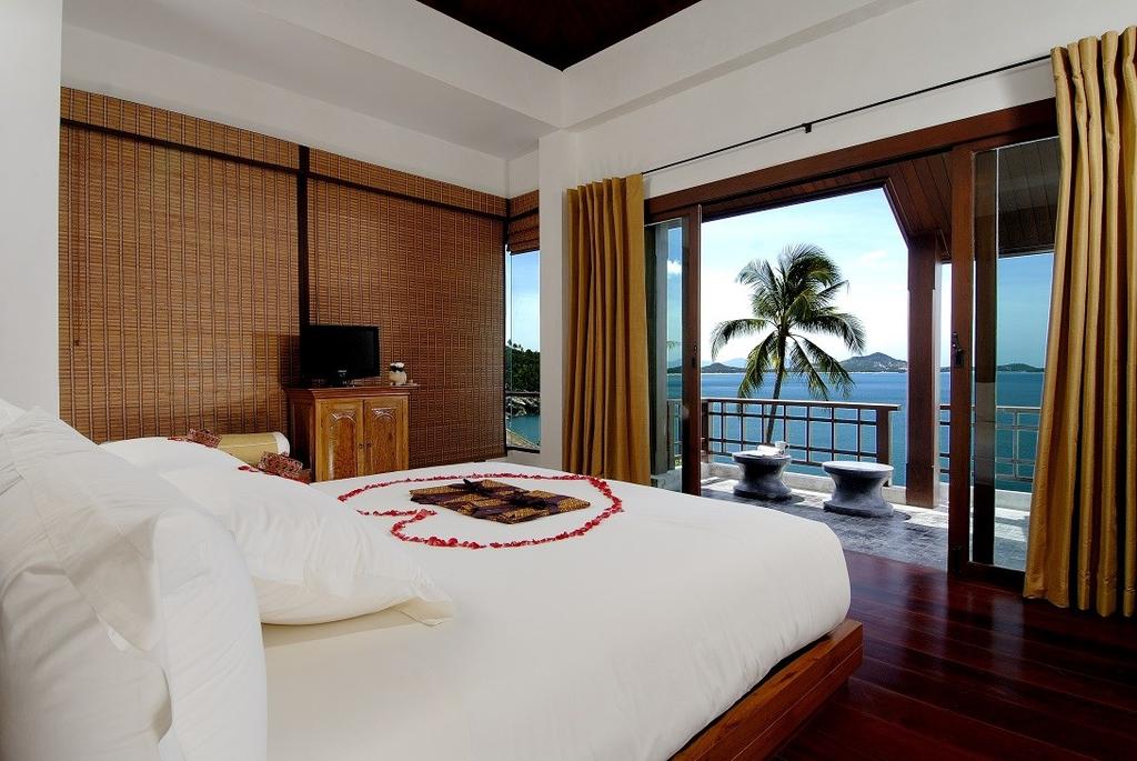 The deluxe rooms are incorporated with an adherence to