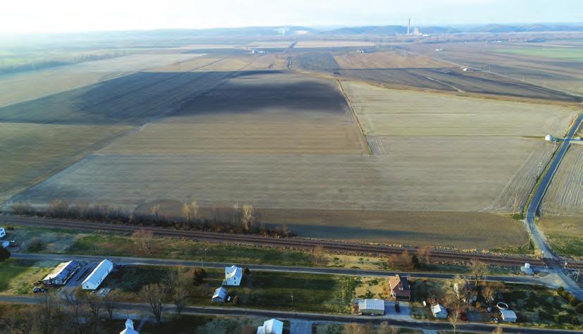 Located adjacent to the west side of Fults, IL, this tract is situated in