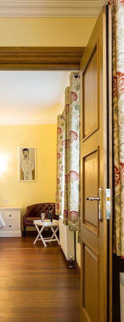 THE ICON SUITE Two double interconnecting rooms with two roll top bath/shower rooms.